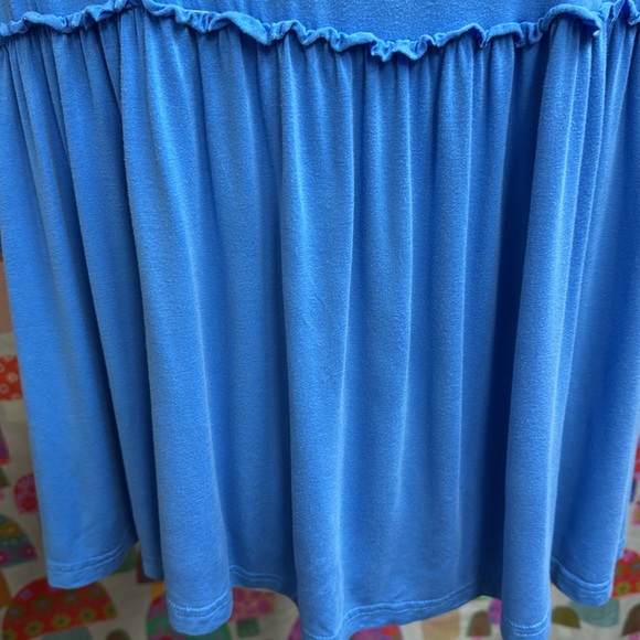 POL Sleeveless Blouse. Medium - Picture 6 of 10